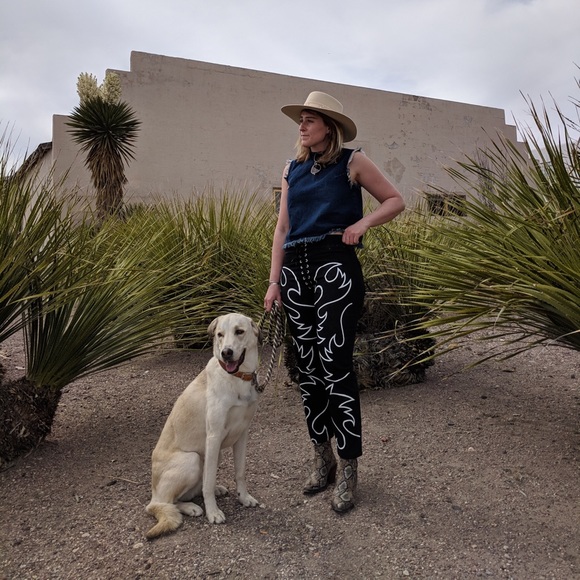 Meet your Posher, Ari - Picture 6 of 6